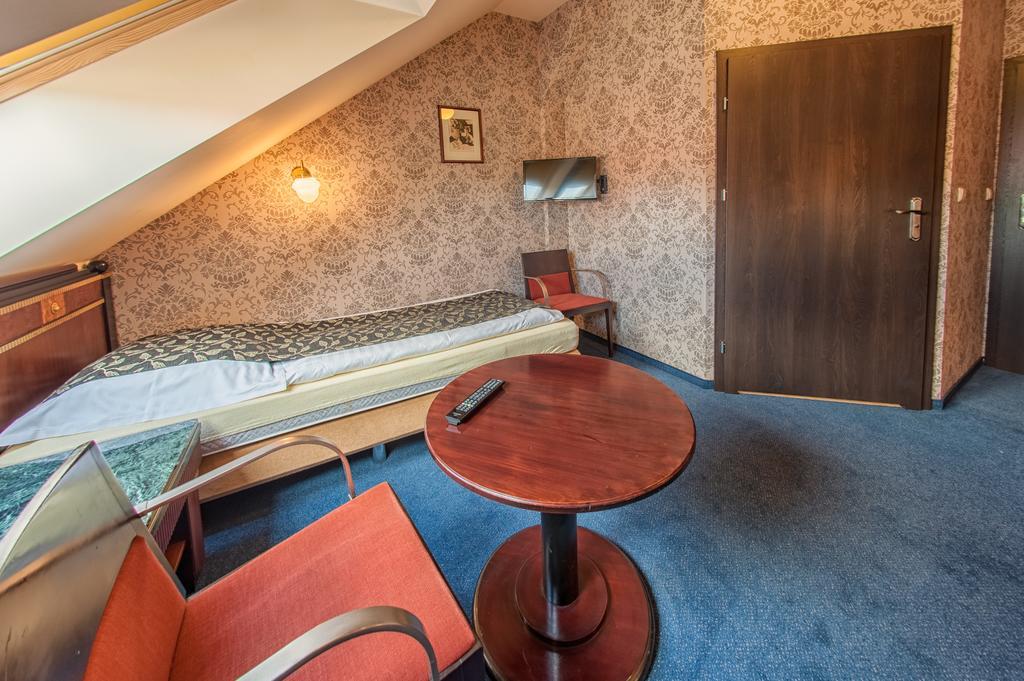 Hotel Arkadia Gosciniec-Klima,Parking,Ogrod Oppeln Zimmer foto