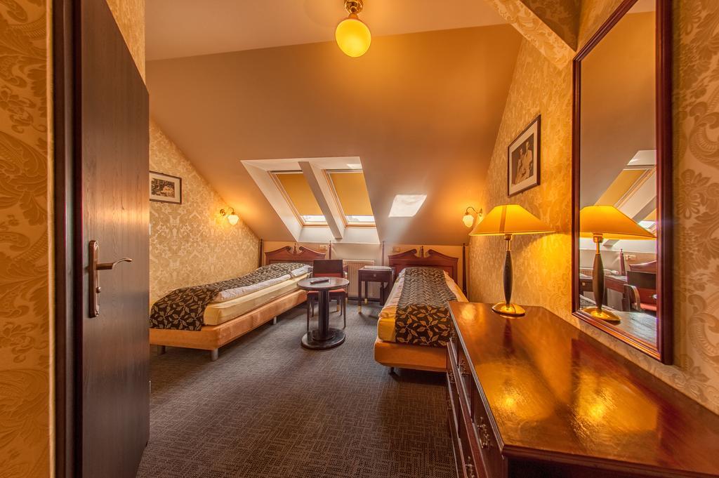 Hotel Arkadia Gosciniec-Klima,Parking,Ogrod Oppeln Zimmer foto